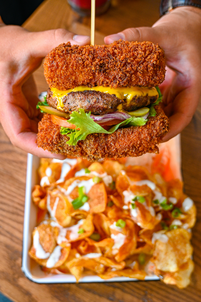 Datz-cheesy-todd-burger