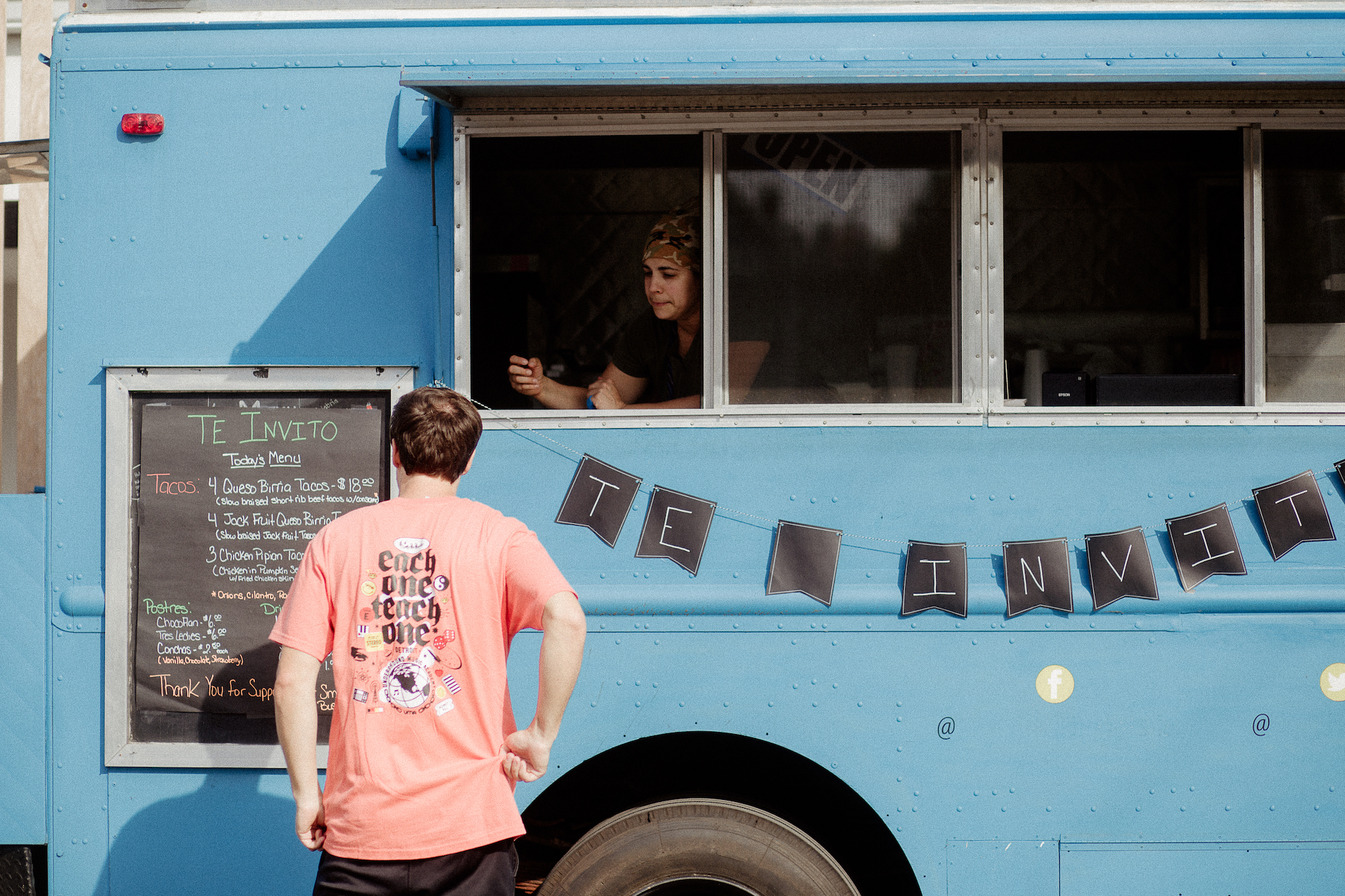 Te Invito food truck